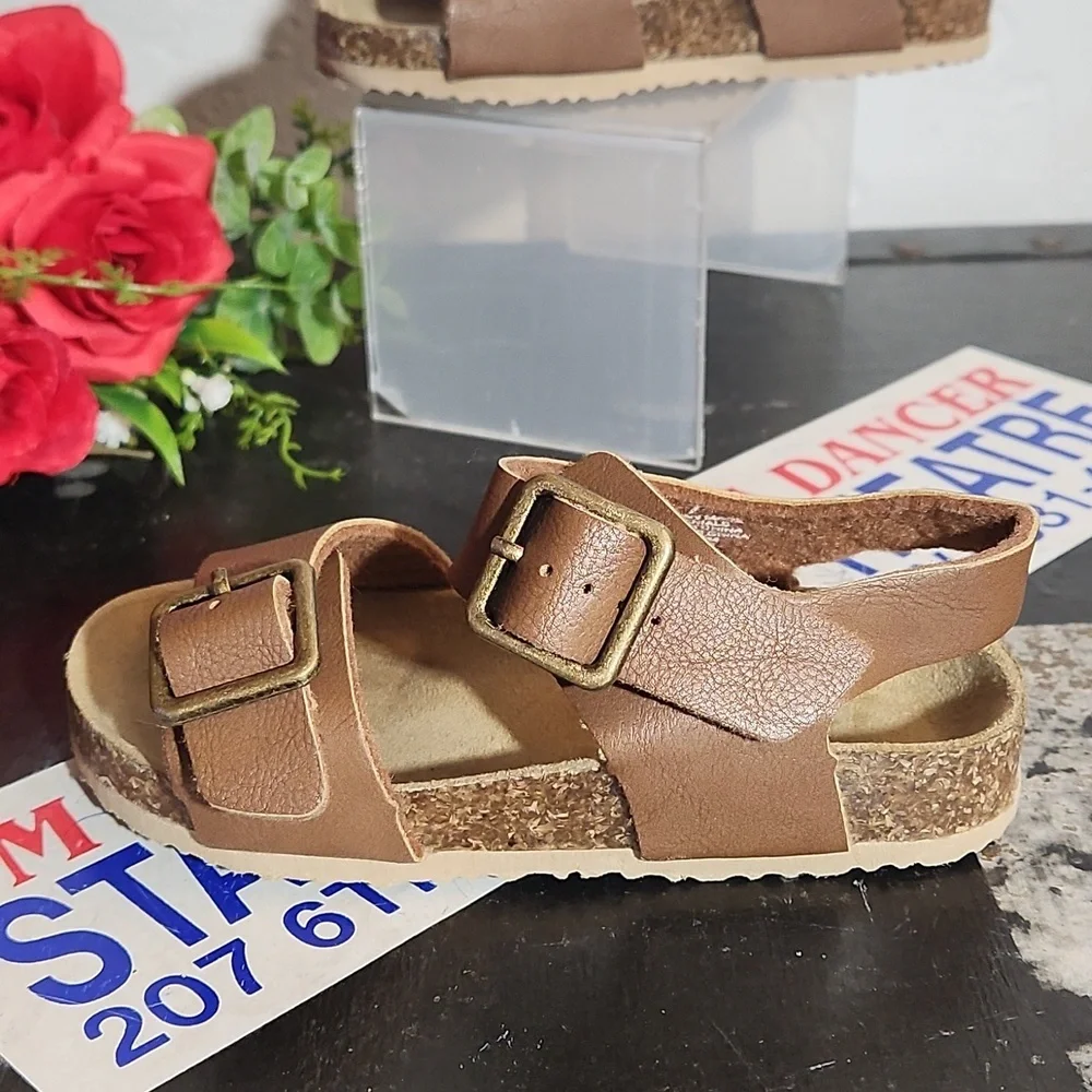 PLACE Size 7 Double Buckle Strap Sandle Brown